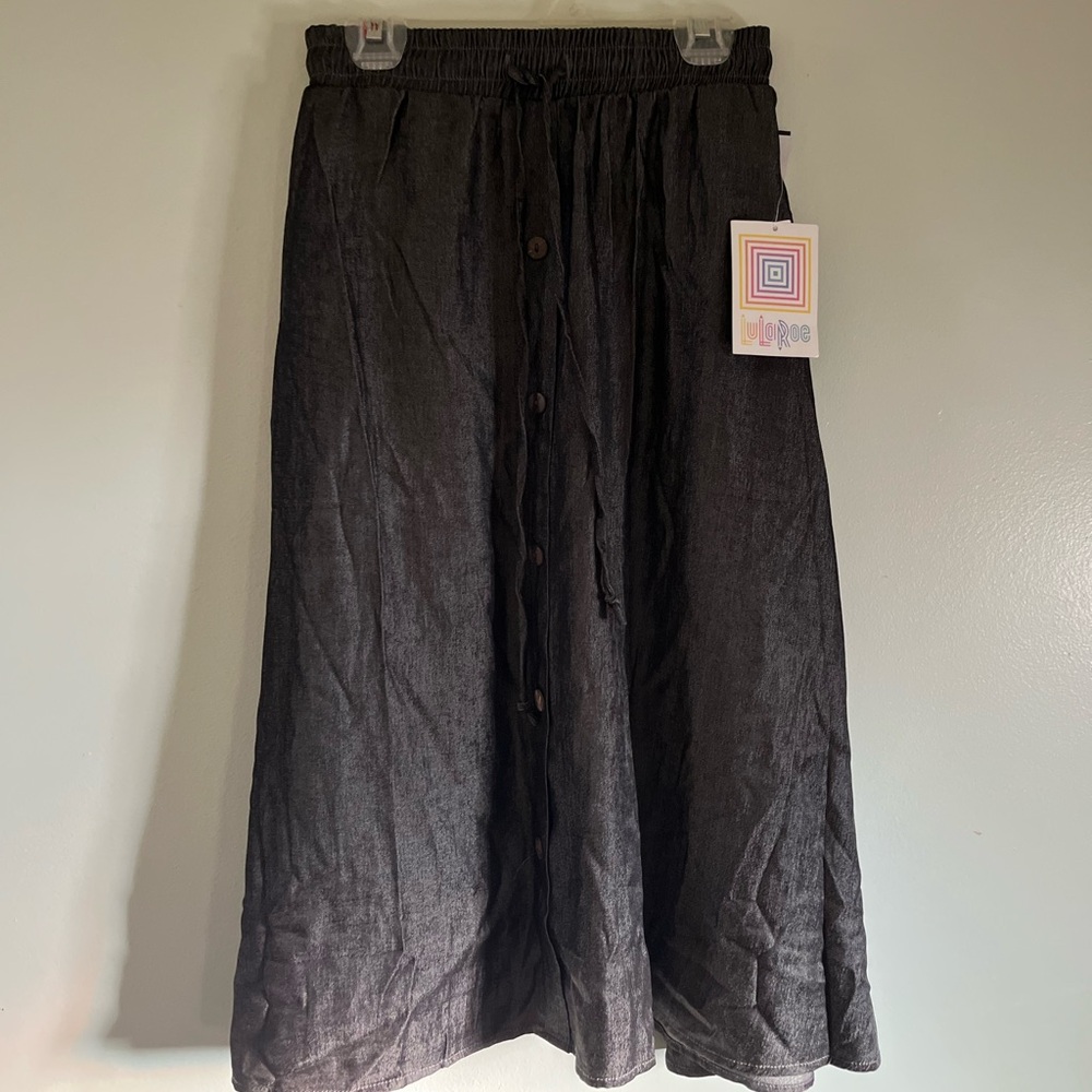 NWT LuLaRoe Botton Down Blacks skirt with Pocket